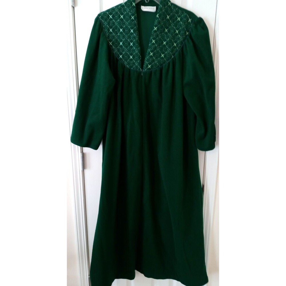 Vintage Herbcraft Women's Robe Size Med Green Embroidered Fleece Long Sleeve Zip